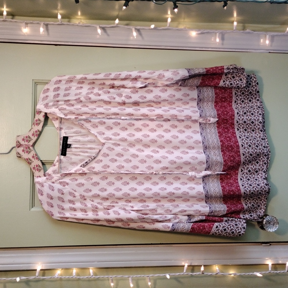Women's Sanctuary flowy tunic pattern print lightweight Small cream maroon top